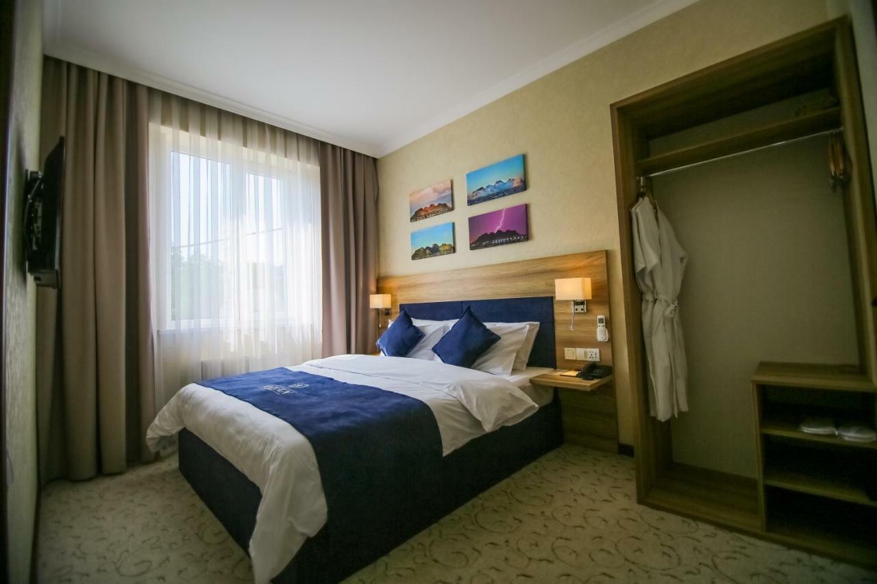 Rayan Hotel Oš Esterno foto