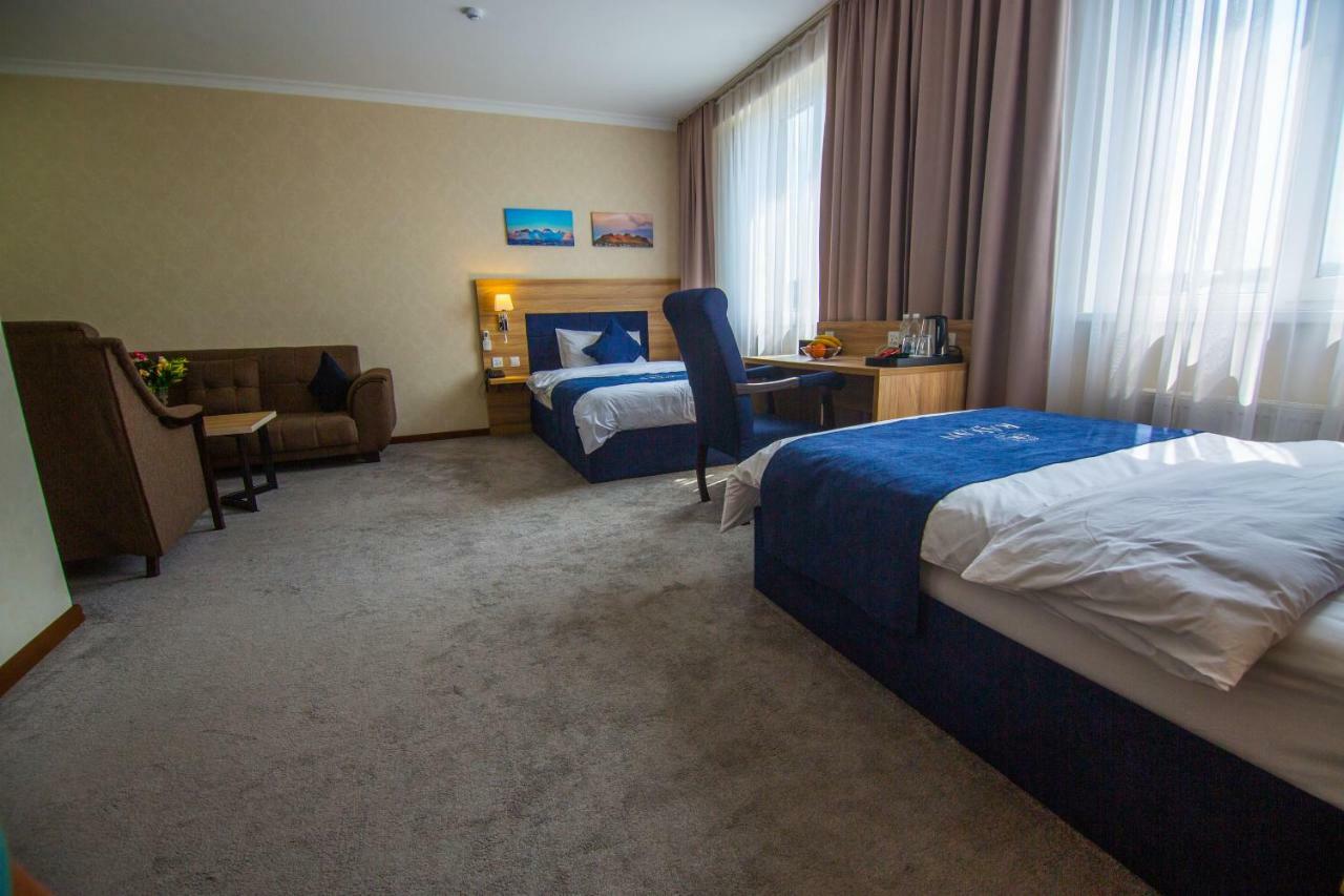 Rayan Hotel Oš Esterno foto