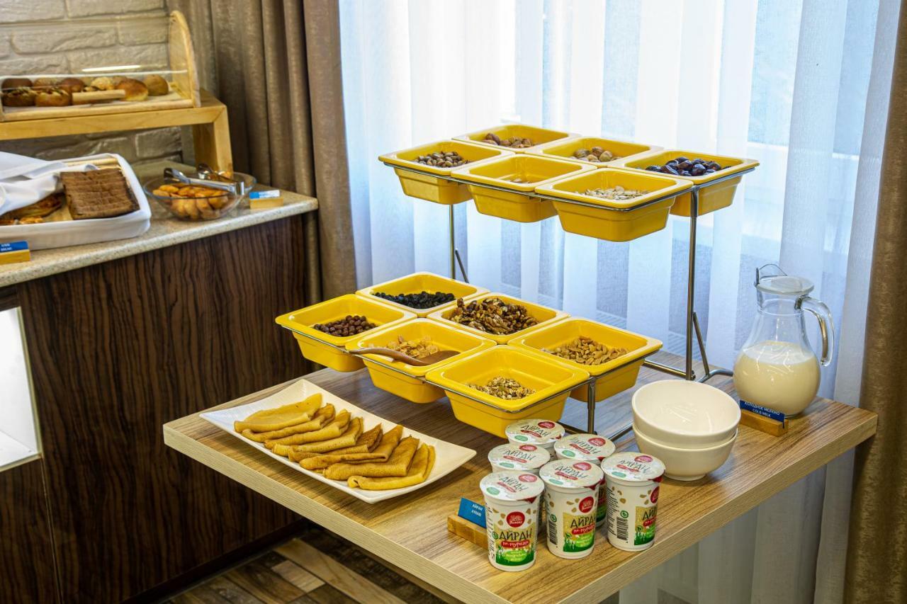Rayan Hotel Oš Esterno foto